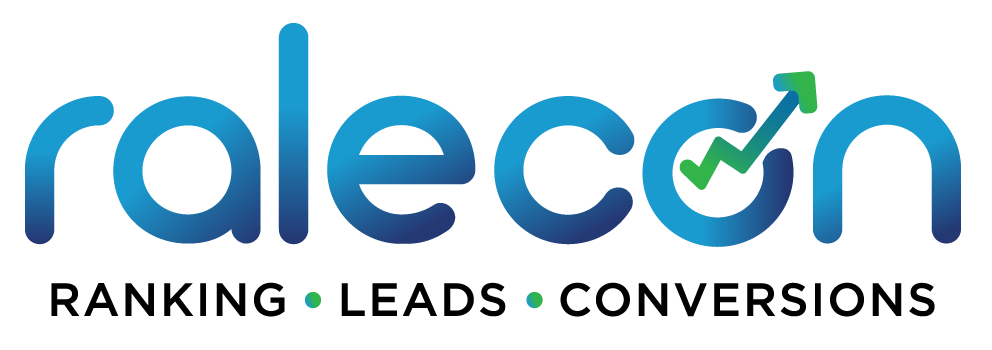Logotipo de Rolecon con un logotipo tipográfico con degradado azul y una flecha verde en forma de marca de verificación, debajo de las palabras 'RANKING LEADS CONVERSIONS'.