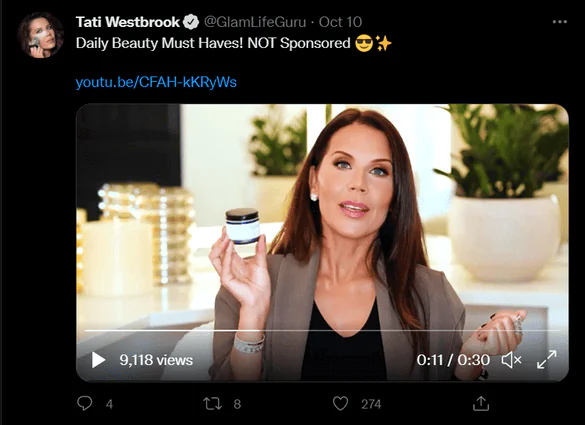 Captura de tela do tweet da influenciadora do Twitter Tati Westbrook.