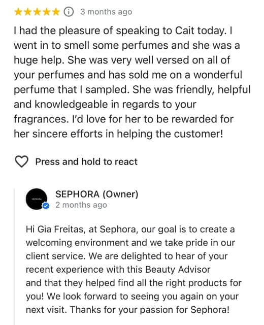 Mantener el tono de voz adecuado es clave. Sephora ofrece un ambiente profesional y atento. Resaltar sus valores crea una personalidad de marca sólida y coherente.