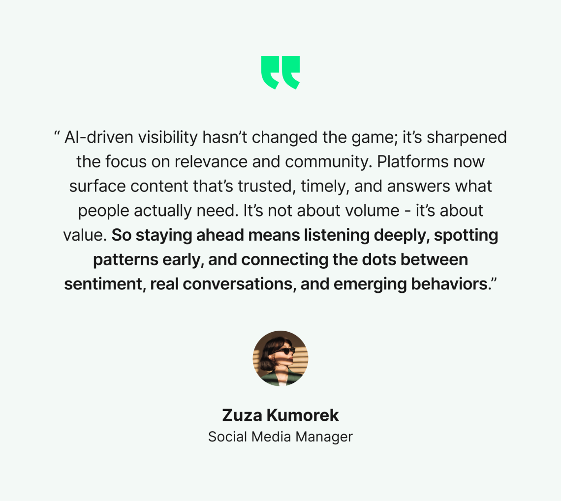 Marketing expert testimonial on how AI tools improve social media insights and audience analytics.