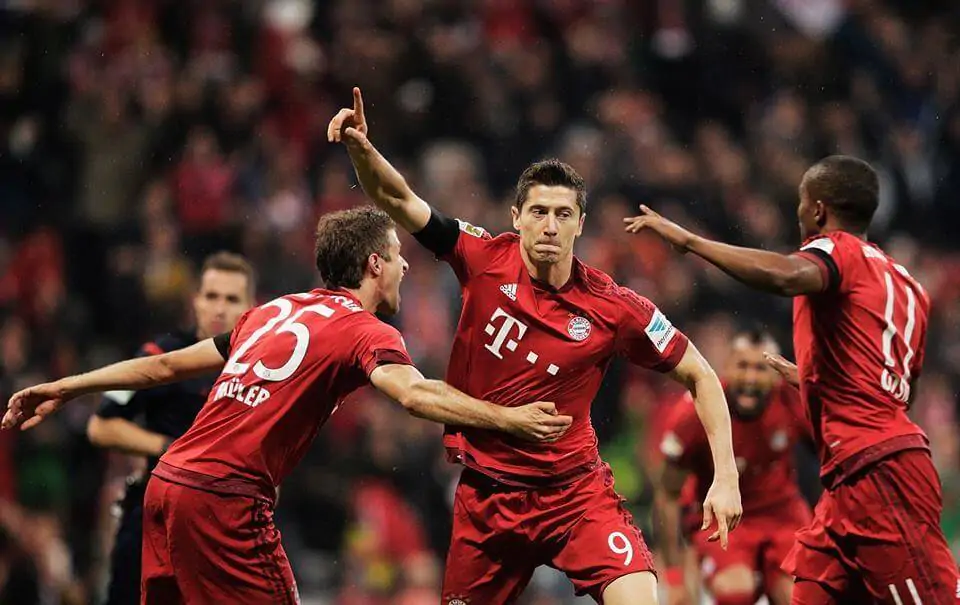 Top Reactions to Lewandowski's 5 Goals in 9 minutes